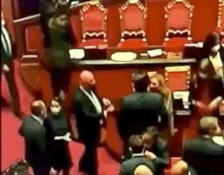 世界杯新用户彩金-意大利议会投票 VAR立功了！