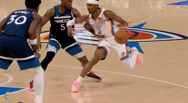 华子亲手送亚历山大20+！这眼神，是要弑父啊！|吉安尼斯·安特托孔波|雄鹿|步行者|NBA|雷霆_新浪体育_新浪新闻